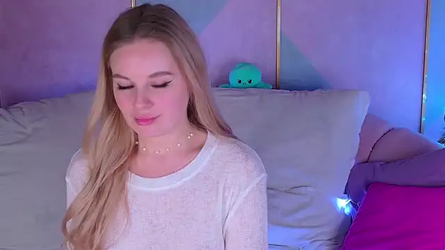 BeatriceEsmont online show from January 2025 04:29:01 AM