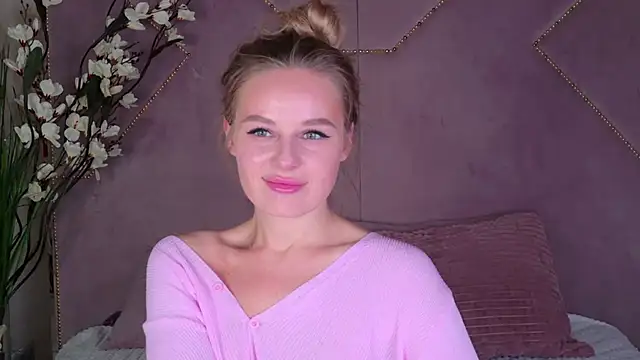 BeatriceEsmont online show from February 2025 08:36:01 PM