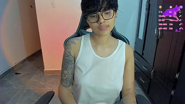 Snapshot of gooddess_isis chatting on January 2025 05:13:01 AM gooddess isis online show from January 2025 05:13:01 AM