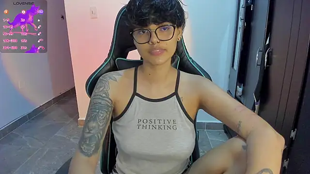 Snapshot of gooddess_isis chatting on January 2025 04:43:01 AM gooddess isis online show from January 2025 04:43:01 AM