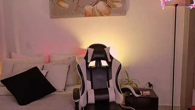 AnabelWolf online show from March 2026 03:41:01 PM