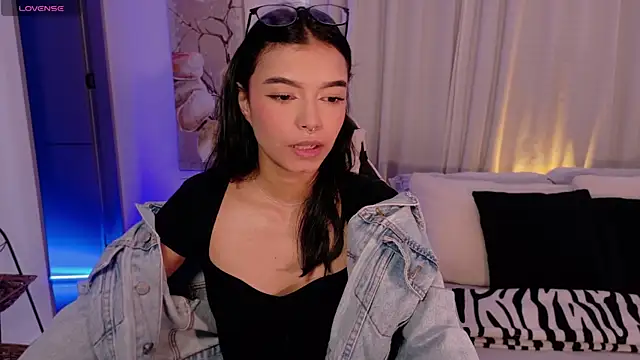 Snapshot of AnabelWolf chatting on June 2026 02:00:02 PM AnabelWolf online show from June 2026 02:00:02 PM