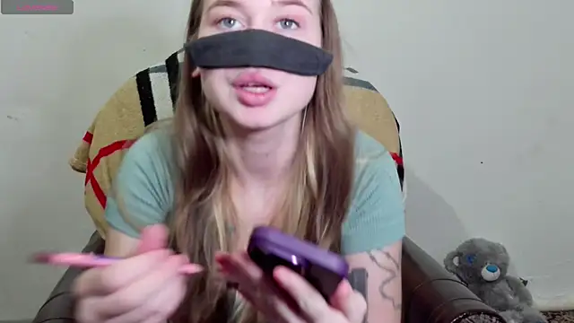 Mikki5P online show from January 2025 06:03:01 PM