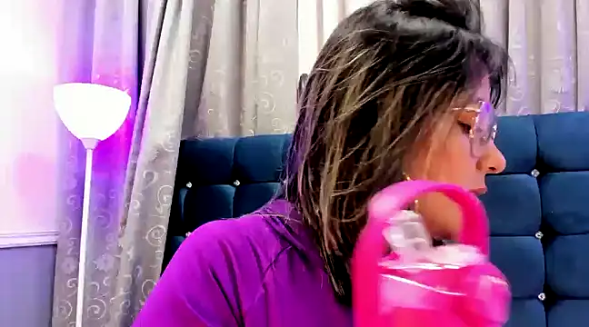 Pandoracherry online show from February 2025 09:24:02 AM