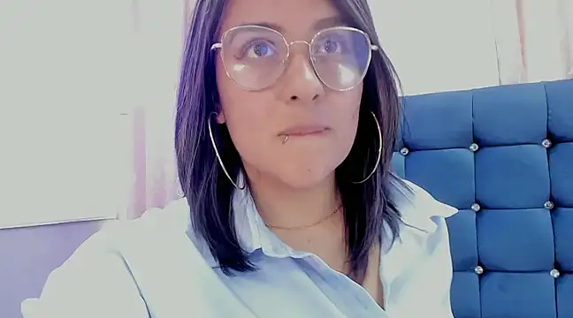 Pandoracherry online show from March 2025 02:00:01 PM