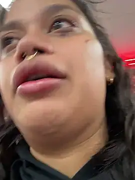 Snapshot of shyfr34k chatting on January 2025 06:09:02 AM shyfr34k online show from January 2025 06:09:02 AM