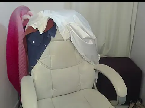 Xileny-Halliwey online show from January 2025 11:13:01 AM