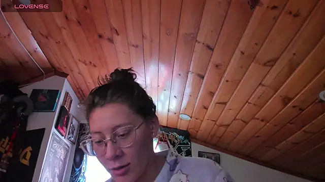Snapshot of Darkness_jones_ chatting on August 2026 06:11:01 PM Darkness jones online show from August 2026 06:11:01 PM