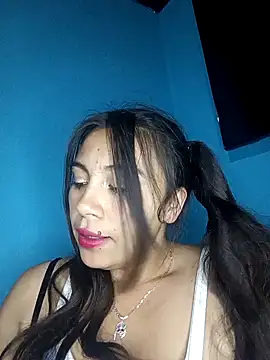 Snapshot of LIZ-06_ chatting on February 2025 11:33:02 PM LIZ-06 online show from February 2025 11:33:02 PM