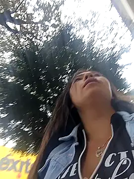 Snapshot of LIZ-06_ chatting on February 2025 05:21:01 PM LIZ-06 online show from February 2025 05:21:01 PM