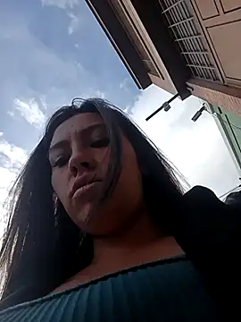 Snapshot of LIZ-06_ chatting on March 2025 09:45:01 PM LIZ-06 online show from March 2025 09:45:01 PM