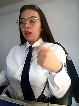 Snapshot of LIZ-06_ chatting on October 2025 03:34:02 PM LIZ-06 online show from October 2025 03:34:02 PM