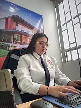 Snapshot of LIZ-06_ chatting on October 2025 12:40:02 PM LIZ-06 online show from October 2025 12:40:02 PM