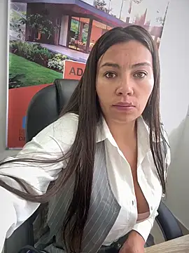 Snapshot of LIZ-06_ chatting on November 2025 12:50:02 PM LIZ-06 online show from November 2025 12:50:02 PM