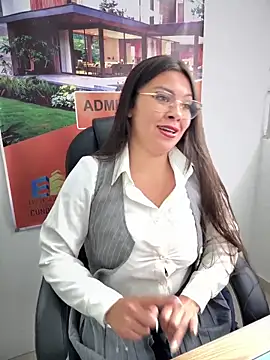 Snapshot of LIZ-06_ chatting on December 2025 04:12:02 PM LIZ-06 online show from December 2025 04:12:02 PM