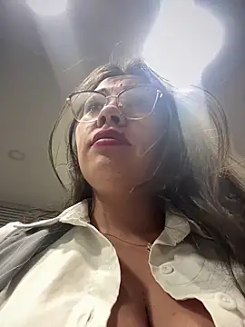 LIZ-06  online show from December 2025 05:53:01 PM