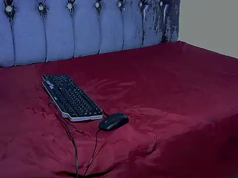 BrikySlut online show from December 2024 09:00:02 PM