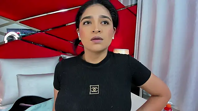 Snapshot of AdeleGray chatting on January 2025 11:40:02 AM AdeleGray online show from January 2025 11:40:02 AM