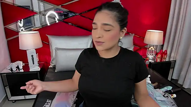 Snapshot of AdeleGray chatting on February 2025 12:02:02 PM AdeleGray online show from February 2025 12:02:02 PM