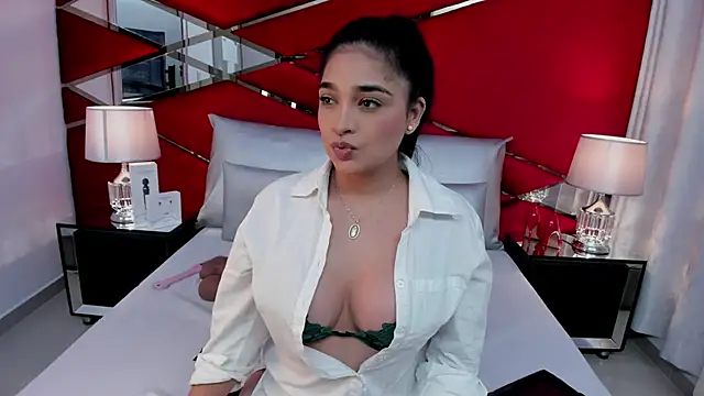 Snapshot of AdeleGray chatting on September 2025 11:55:01 AM AdeleGray online show from September 2025 11:55:01 AM