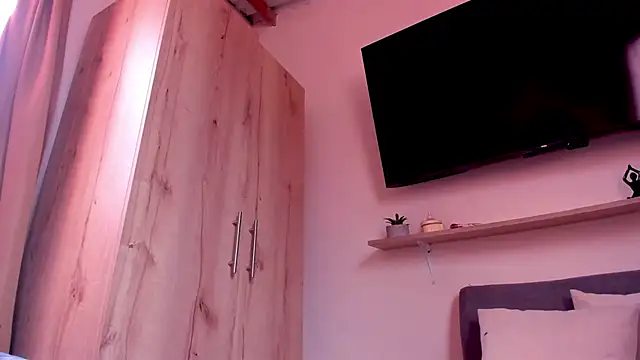 sofiaVelez01 online show from June 2026 03:58:02 PM