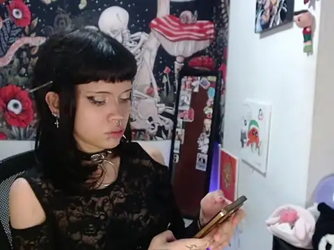 hachi kitty online show from April 2026 10:48:01 PM