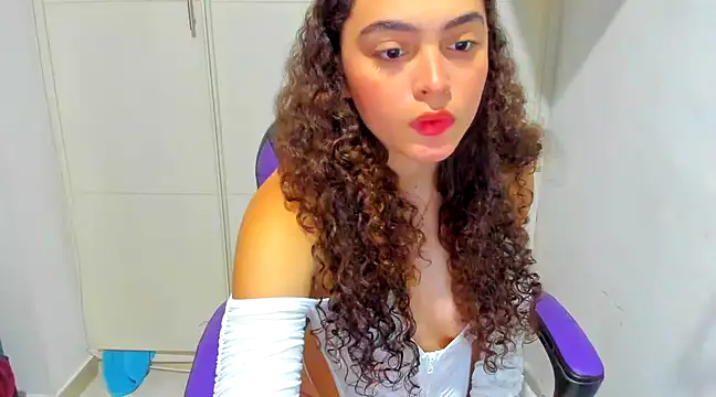 Lily anal squirt  online show from December 2024 08:18:01 PM