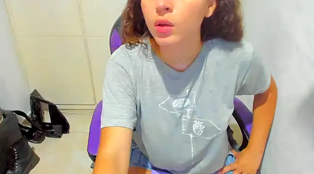 Lily anal squirt  online show from December 2024 07:27:02 PM