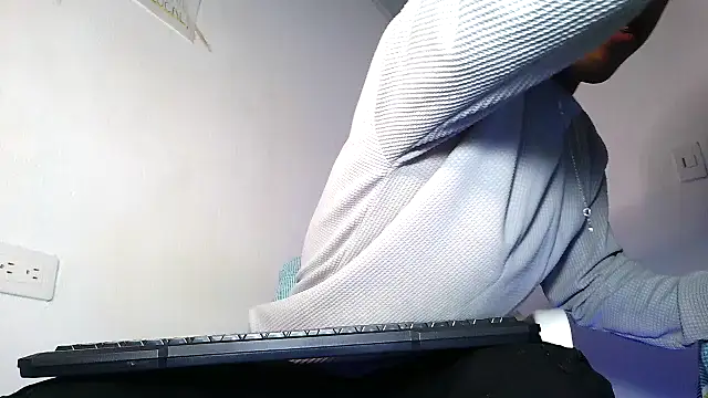 maximo vega newv online show from March 2026 06:01:02 PM