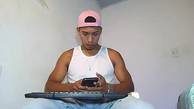 maximo vega newv online show from April 2026 08:39:01 PM