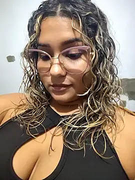 Snapshot of BrendaGirs chatting on June 2026 02:28:02 AM BrendaGirs online show from June 2026 02:28:02 AM