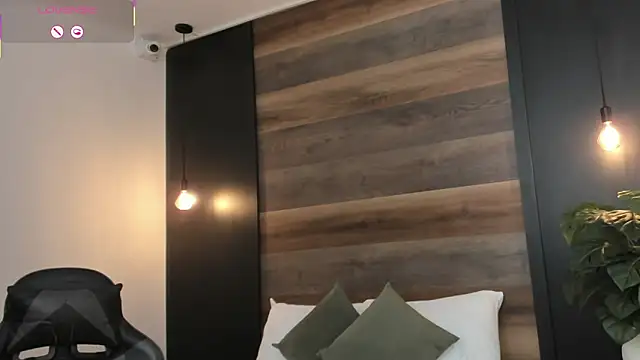 stephanya  online show from March 2026 12:27:01 PM