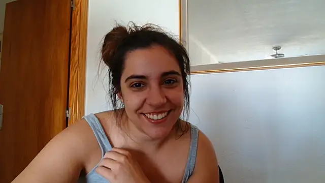 Snapshot of Ursumi1 chatting on July 2026 09:34:02 AM Ursumi1 online show from July 2026 09:34:02 AM