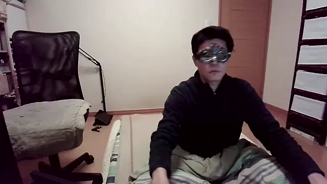 Snapshot of toho_cst chatting on February 2026 12:04:02 AM toho cst online show from February 2026 12:04:02 AM