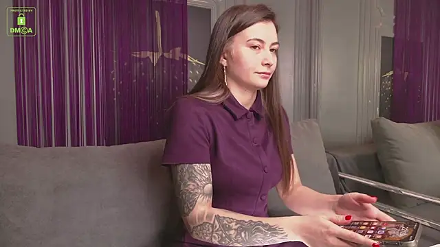 Ishtar Divine online show from February 2025 07:07:01 PM