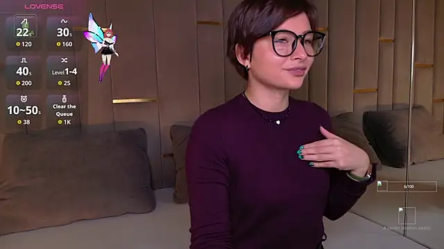 Ishtar Divine online show from October 2025 10:22:02 AM