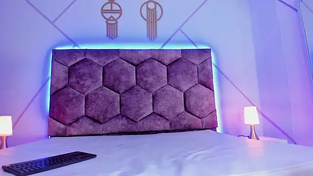 aggy castel online show from January 2025 12:28:01 AM