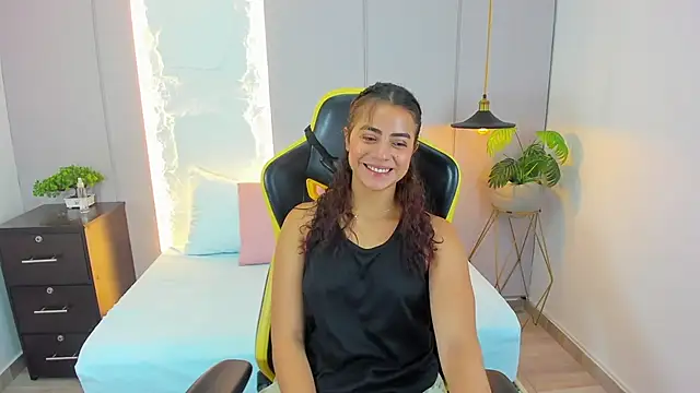 yaya23x online show from March 2025 12:15:01 PM