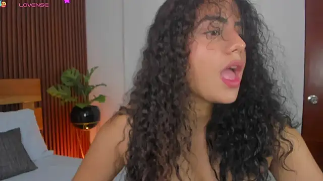 yaya23x online show from October 2025 02:30:02 PM