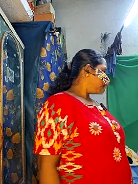 Snapshot of Real_Desi_Couple chatting on July 2026 05:20:01 PM Real Desi Couple online show from July 2026 05:20:01 PM