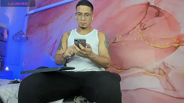 Snapshot of JoshMillerr_ chatting on February 2026 01:58:02 AM JoshMillerr online show from February 2026 01:58:02 AM