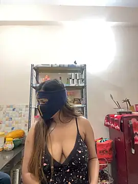 HoneyBearCpl online show from February 2025 04:14:02 PM