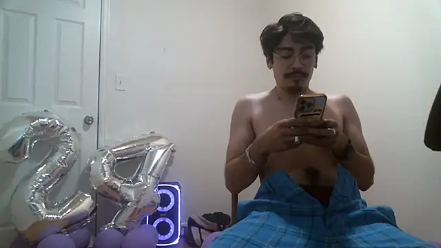 Snapshot of superog122 chatting on July 2026 05:06:02 PM superog122 online show from July 2026 05:06:02 PM