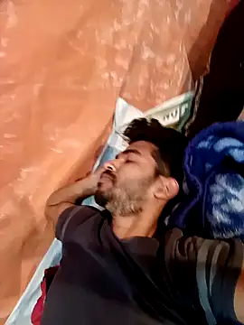 Snapshot of Roni1028 chatting on December 2024 01:58:01 PM Roni1028 online show from December 2024 01:58:01 PM