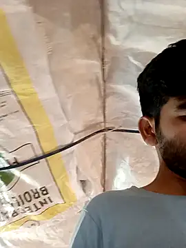 Snapshot of Roni1028 chatting on January 2025 06:18:02 AM Roni1028 online show from January 2025 06:18:02 AM