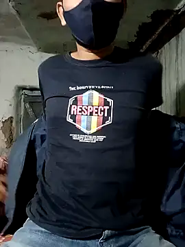 Snapshot of Roni1028 chatting on January 2025 01:52:02 PM Roni1028 online show from January 2025 01:52:02 PM