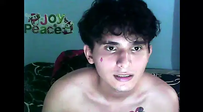 Snapshot of Charley_quin chatting on December 2024 03:38:02 AM Charley quin online show from December 2024 03:38:02 AM