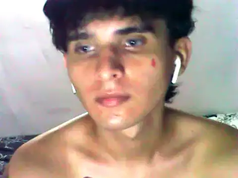 Snapshot of Charley_quin chatting on February 2025 03:03:01 AM Charley quin online show from February 2025 03:03:01 AM