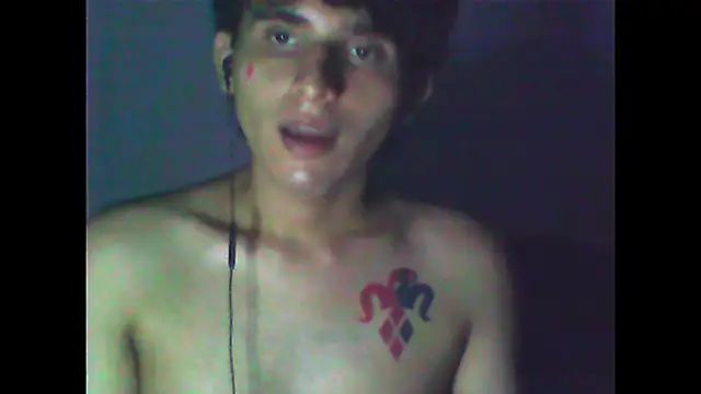 Snapshot of Charley_quin chatting on February 2025 02:30:01 AM Charley quin online show from February 2025 02:30:01 AM