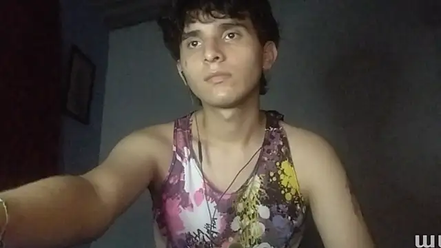 Snapshot of Charley_quin chatting on February 2025 02:15:02 AM Charley quin online show from February 2025 02:15:02 AM